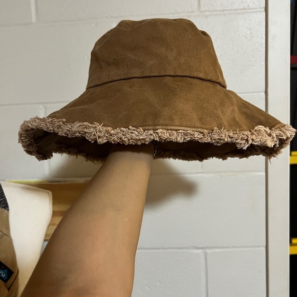 Olive and pique Keanu bucket distress hat - Picture 2 of 3